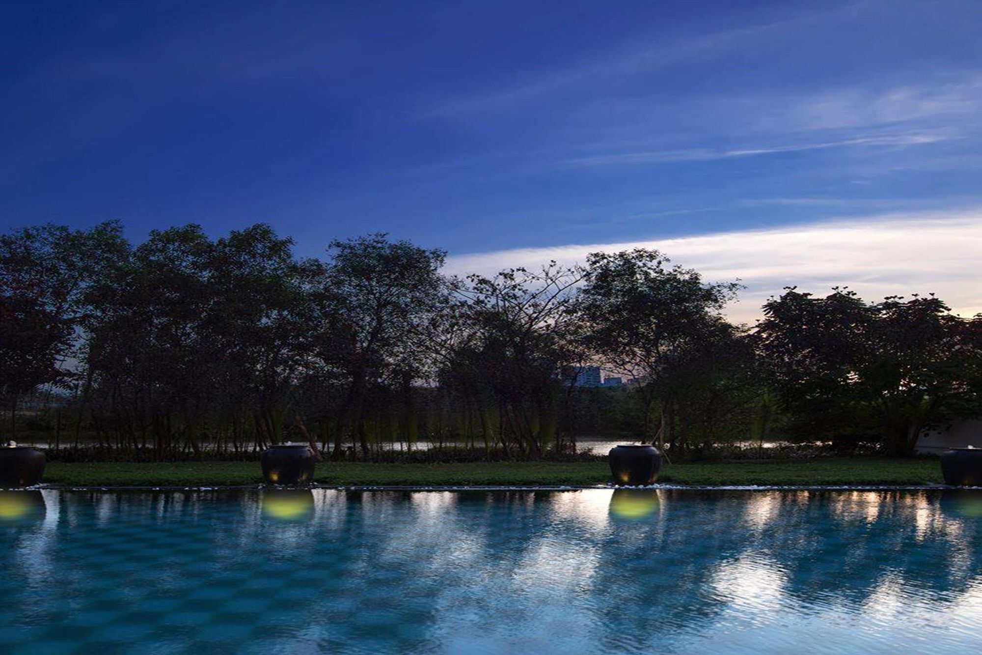 Chloe Gallery Ho Chi Minh City Exterior photo